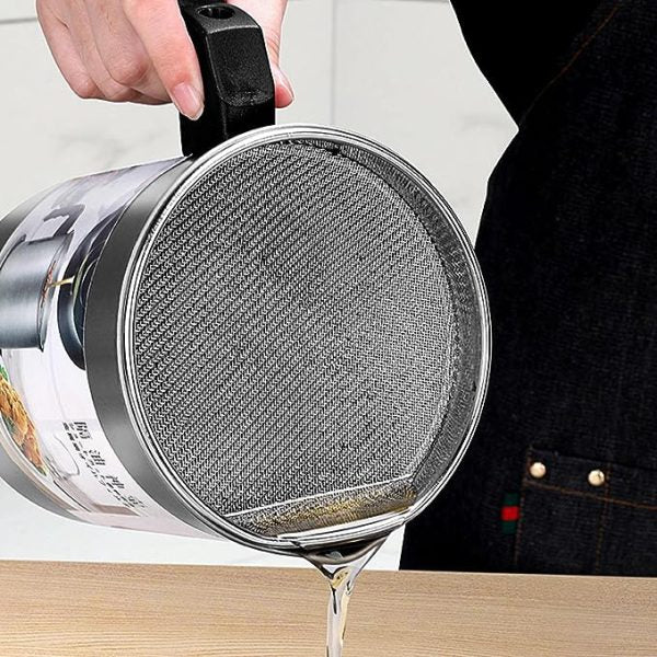 Oil Fryer Cooker with Stainless Steel Fine Mesh With Lid Food Grade Iron Cooking Oil Filter (Random Color)